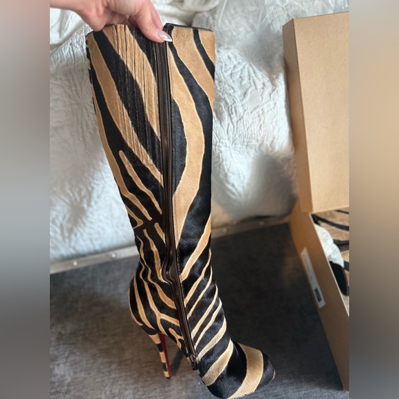 Christian louboutin pony fur boots worn only a few times size 38 - Picture 7 of 9